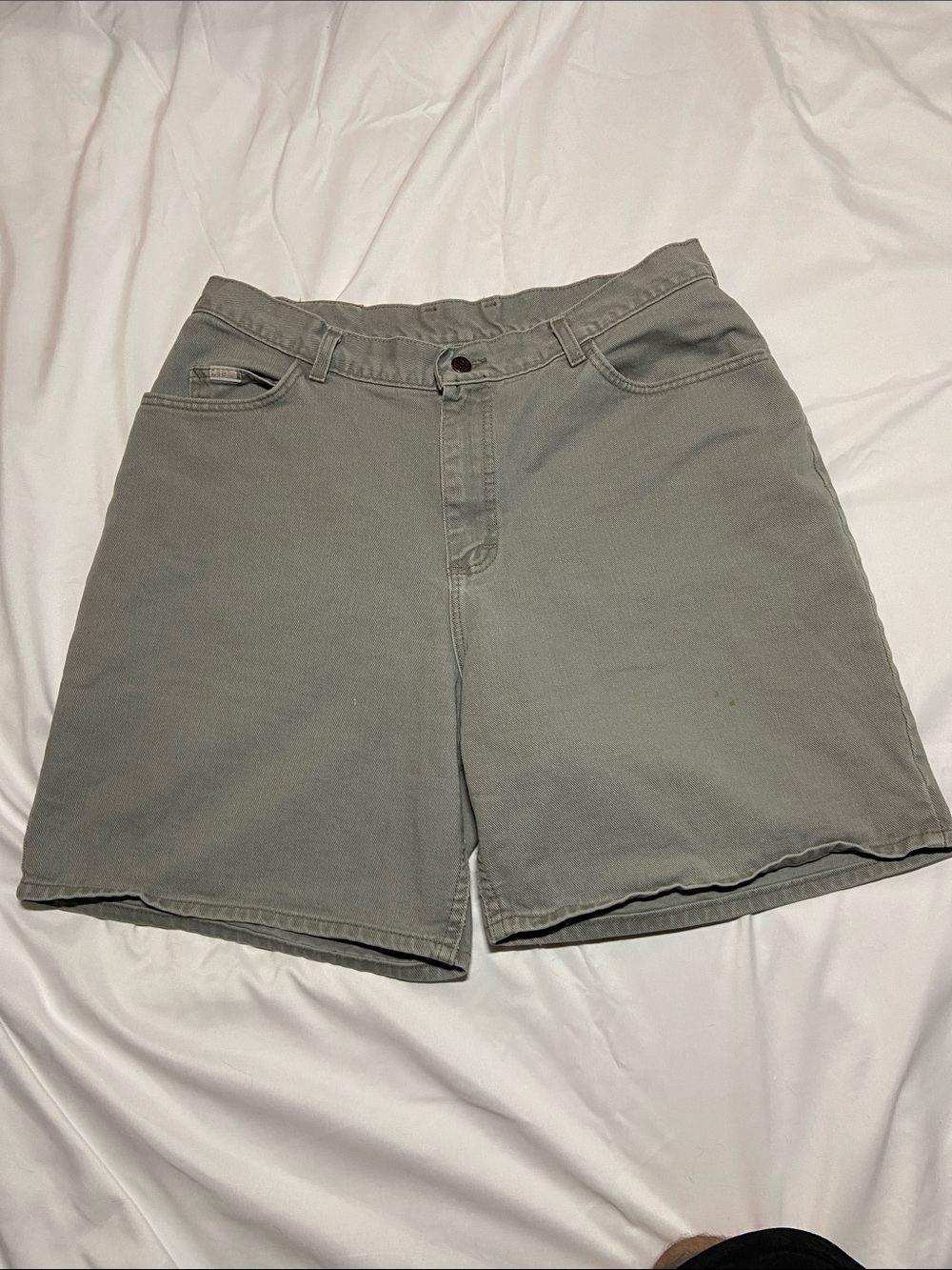 Men's Gray Vintage Jean Shorts - Classic Everyday Style